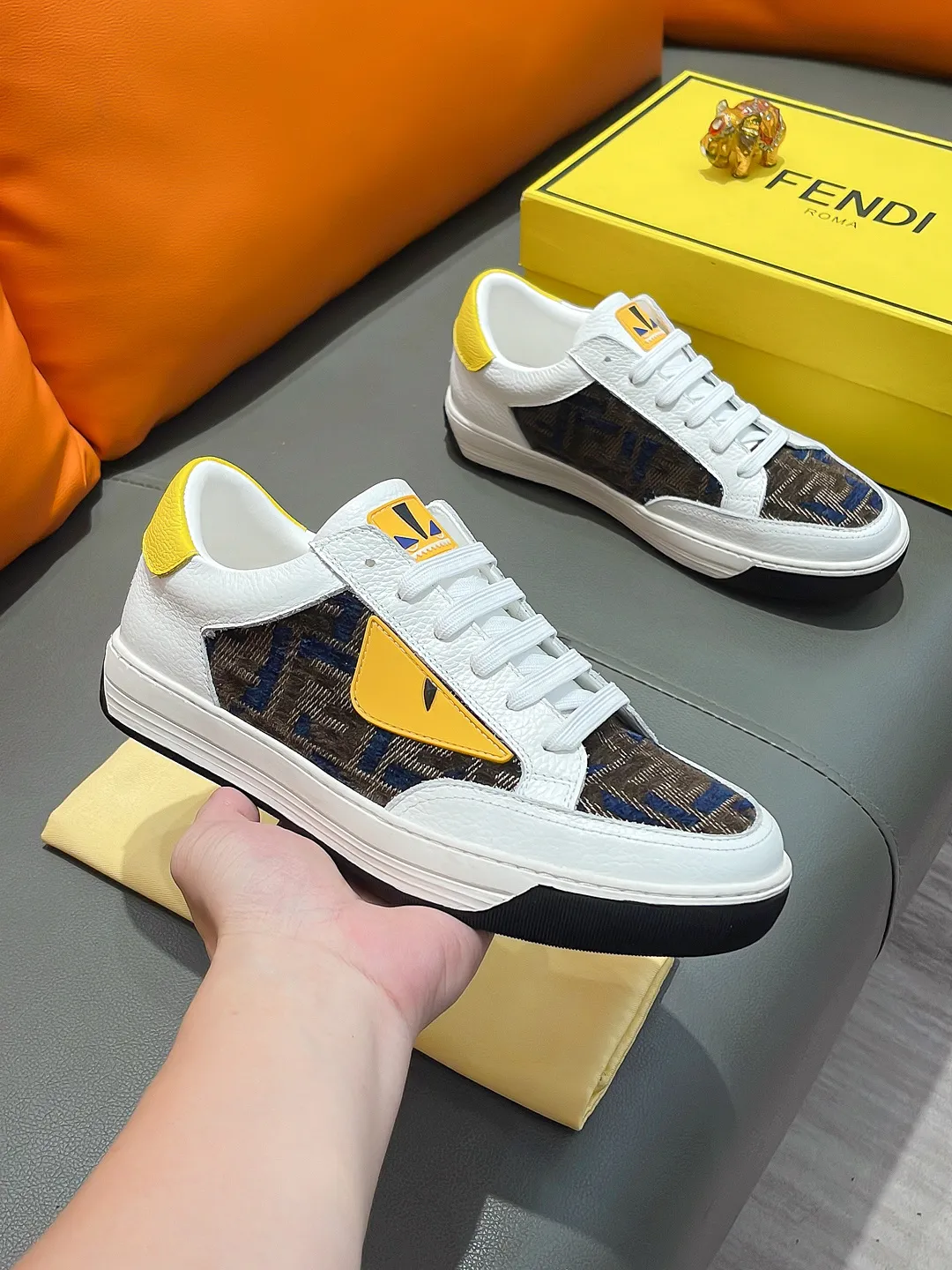 Men's shoes FENDI "Fendi" P400 Regular size: 38-44 (casual shoes) Product materials: Selected cowhide upper, soft sheepskin lining; original outsole.